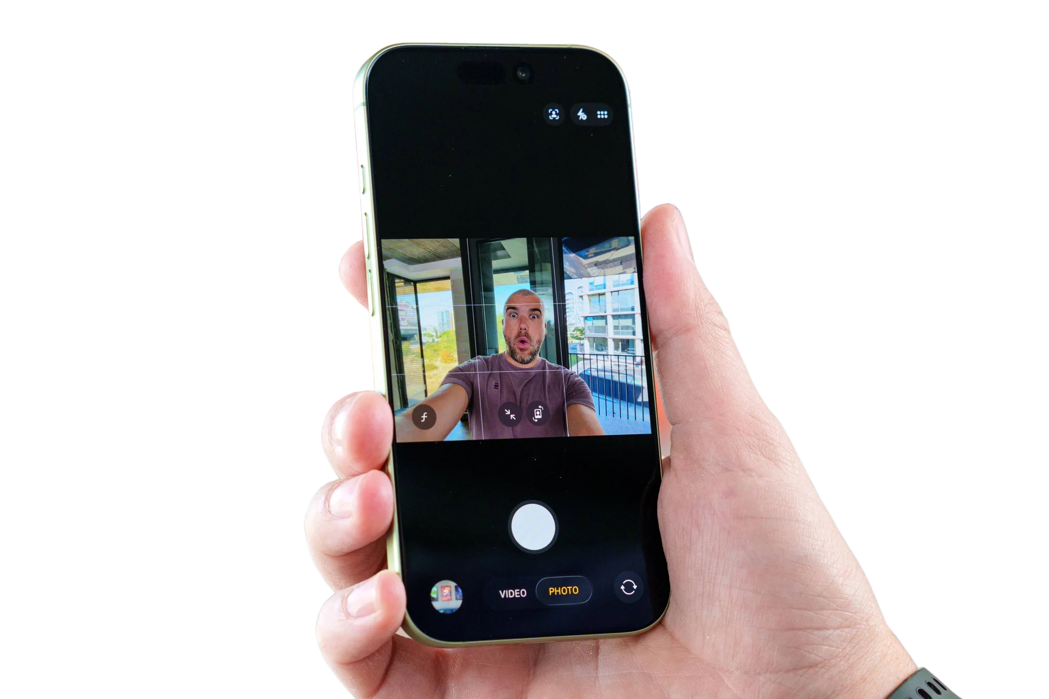 هواوي وأوبو قد تستخدمان مستشعرات سيلفي مربعة في هواتفها القادمة