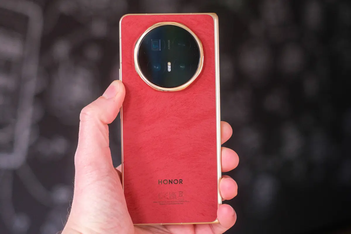 The finish changes under different lights