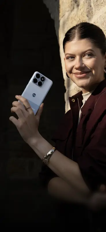 تسريبات Motorola Edge 70 Fusion تكشف التصميم والألوان