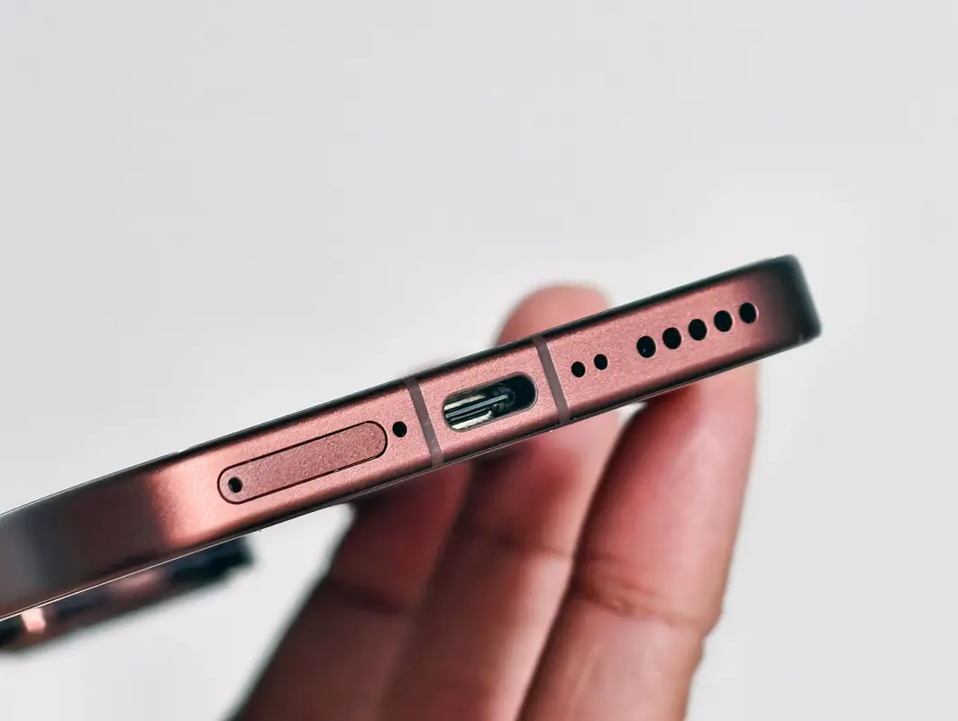 المنافذ والتحكم