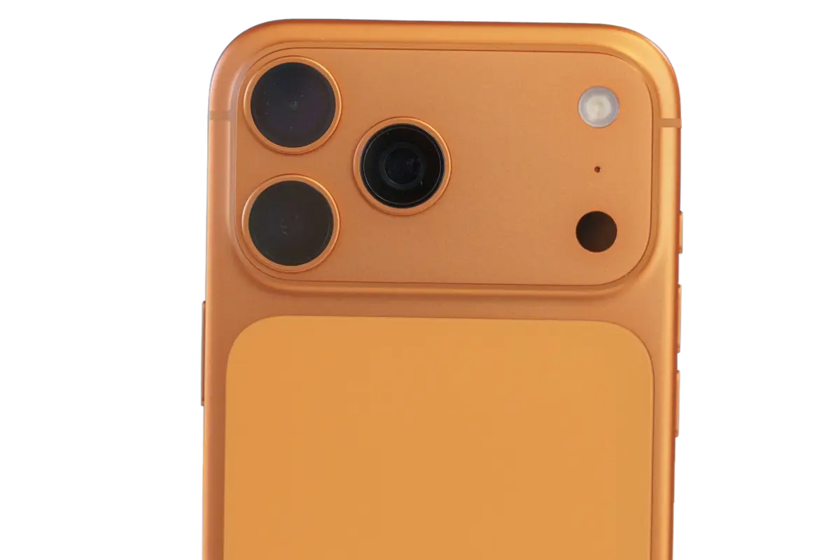 iPhone 18 Pro قد يطلق بلون أحمر جريء