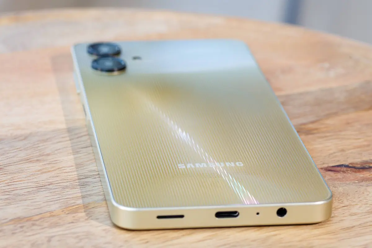 Galaxy A06 يتصدر مبيعات الهواتف في أمريكا اللاتينية ٢٠٢٥